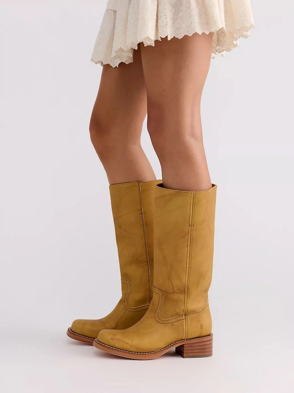 Frye Campus 14L Boots Banana